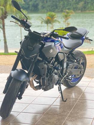 YAMAHA MT-07 CONNECTED ABS 